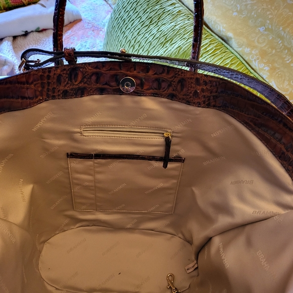 Brahmin Handbag - Picture 3 of 9